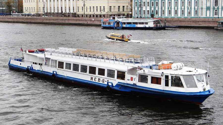 Теплоход «Нева-1»