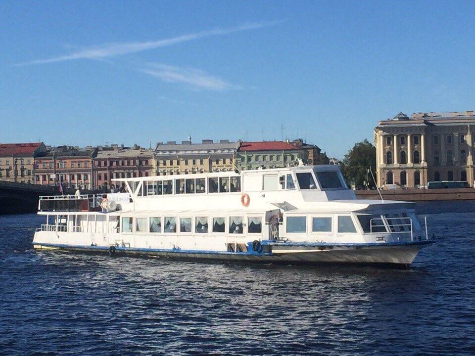 Теплоход «Чайка»