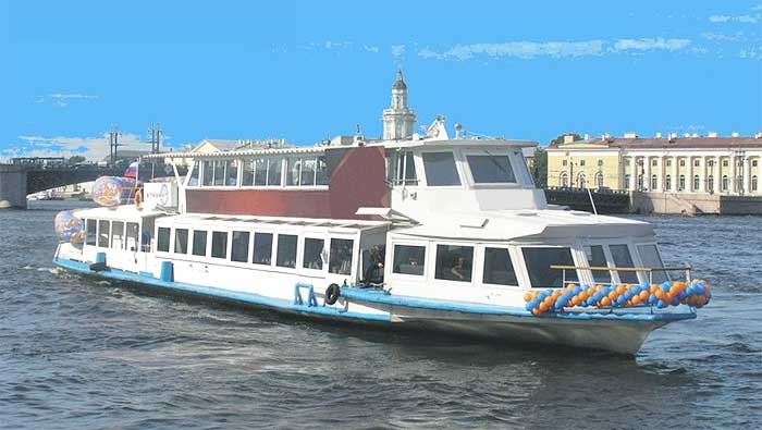 Теплоход «Артизана»