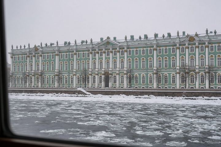 Зимняя аренда теплохода