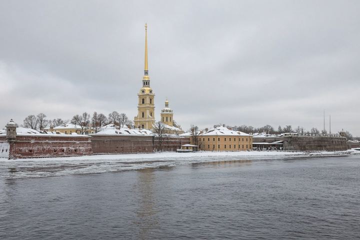 Зимняя аренда теплохода