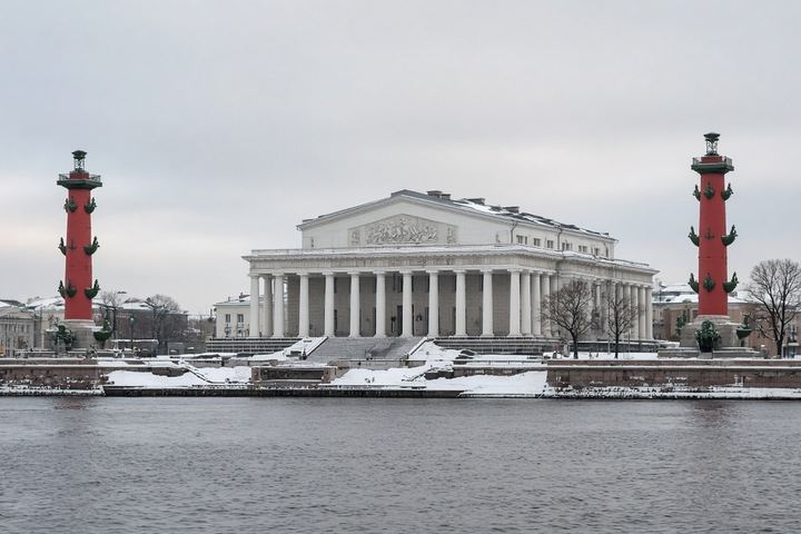 Зимняя аренда теплохода