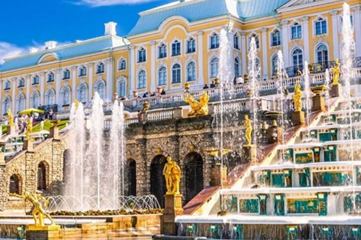 Мини-круиз в царство фонтанов
