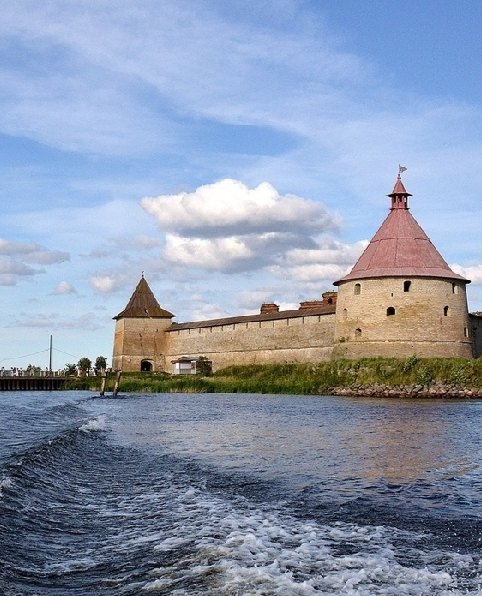 МИНИ КРУИЗ В ОРЕШЕК
